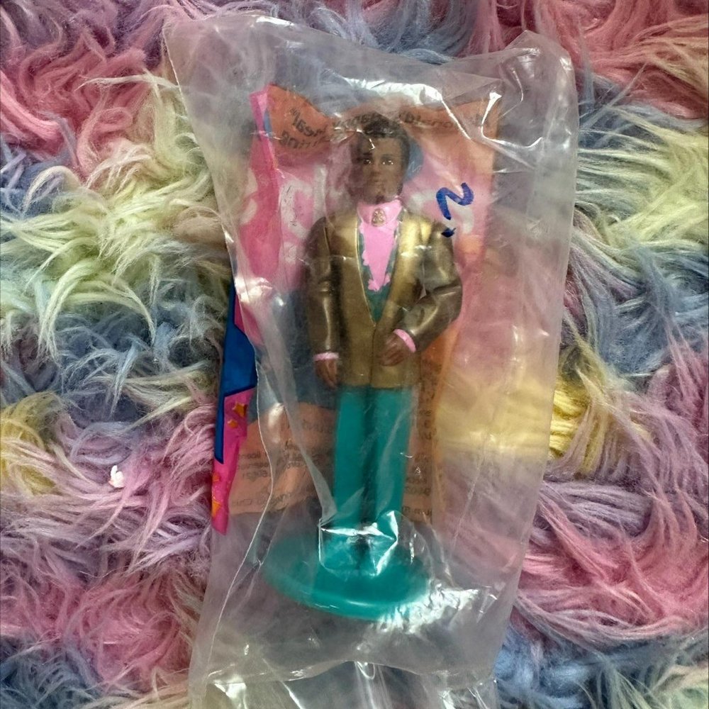 1994 MCDONALD'S LOCKET SURPRISE KEN FIGURE (UNOPENED)‎